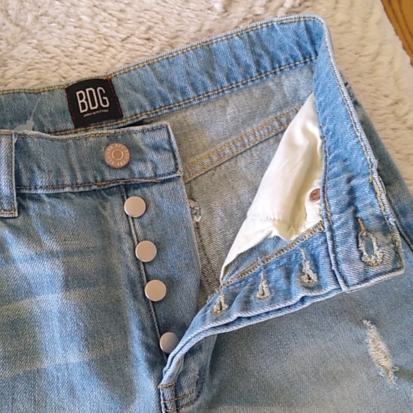 BDG Distressed Jeans - Picture 11 of 16